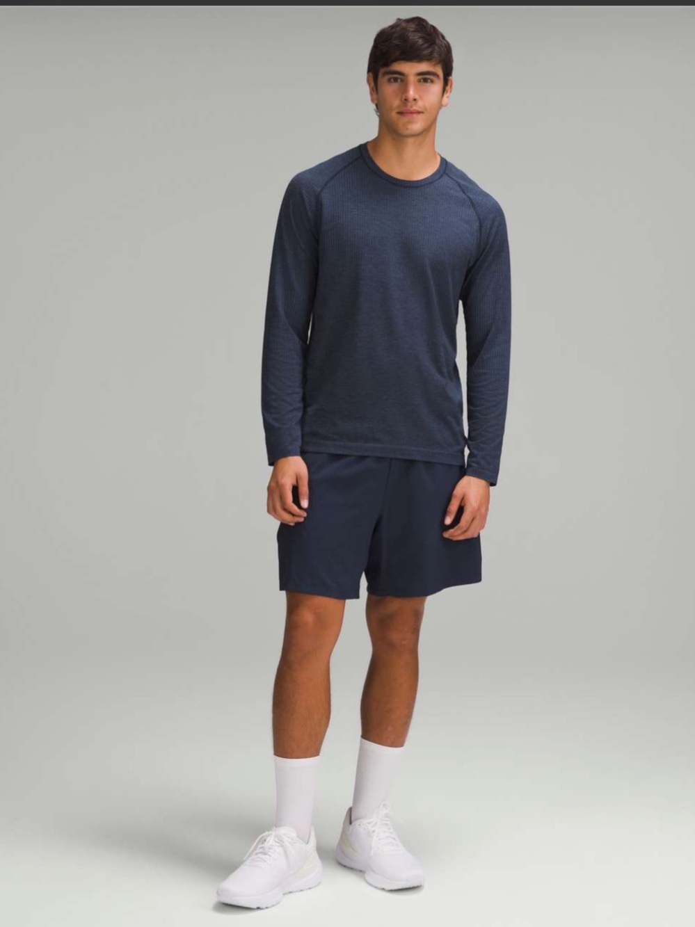 Lululemon Metal Vent Tech Long Sleeve Short top in Mineral Blue/ True Navy XXL
